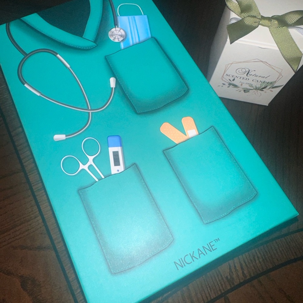 Meet your Posher, Felisha